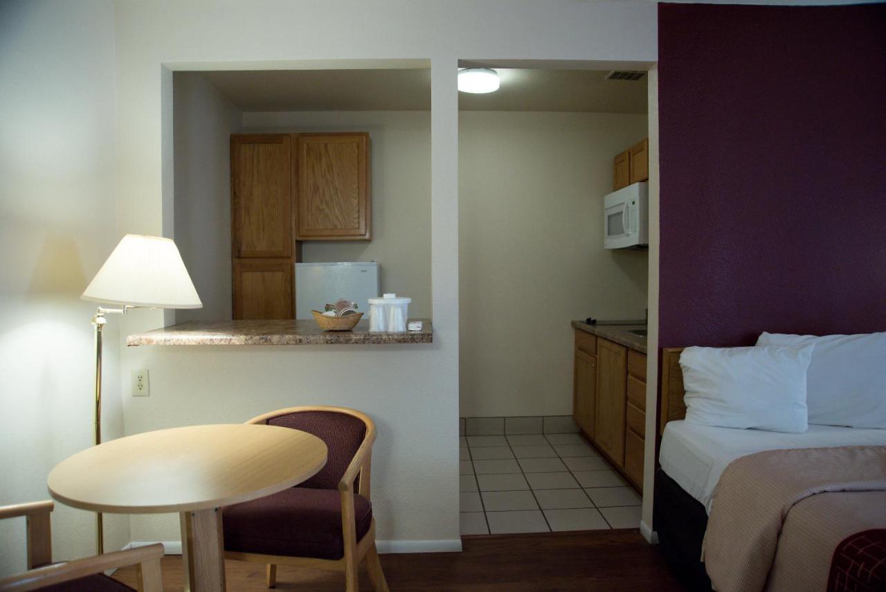 Red Roof Inn בליית' מראה חיצוני תמונה